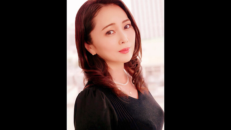 ホットエンターテイメント2023年 絶対ヌケる!!熟女BEST Special,01