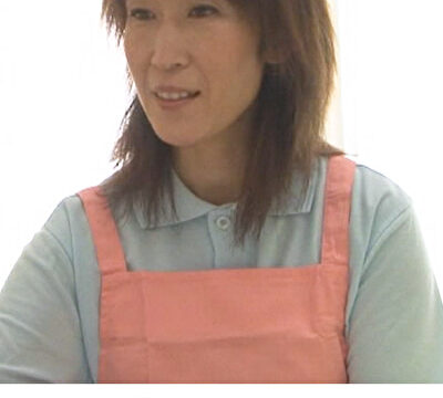 爺ぃにとっては小娘！五十路女ヘルパーに無断中出し さえ