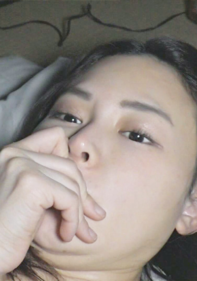 大学夏ゼミ 女部屋で休んでいる彼女に会いに行き、同室女性がいるにも関わらず深夜のいたずらでこっそりハメしてみた件