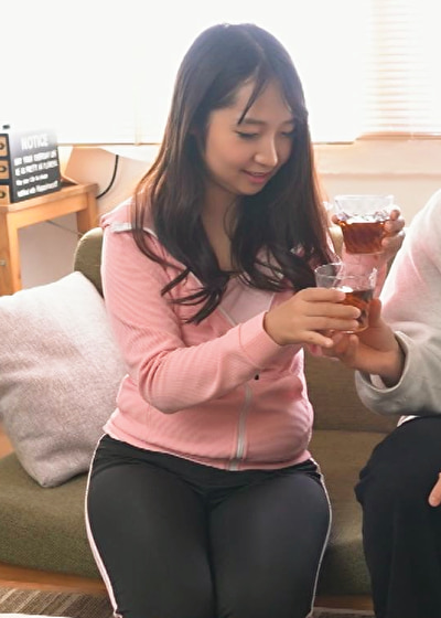 NTRドッキリ企画！マジックミラーパネル Part7 ドッキリ失敗したかと思いきや･･･寝取られ性癖の旦那「妻とセックスしてくれませんか？」 ラッキーハプニングスペシャル